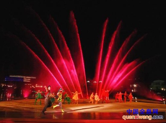 到深圳欢乐海岸观3D表演《深蓝秘境》