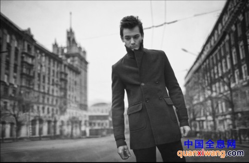 时尚与专业完美融合 博瑞天堂CJ红毯展台Model出镜