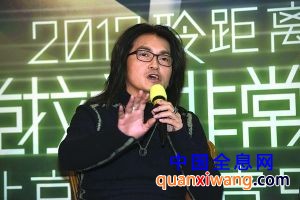流行乐坛两场活动两种温度