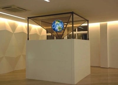 全息玻璃展示 玻璃橱窗 展柜展示图1