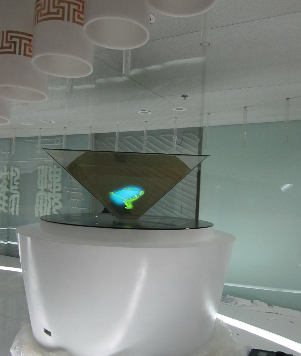360度全息展示柜全息投影全息展柜幻影成像膜图1